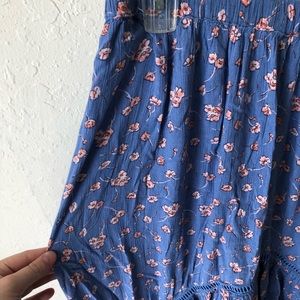 Cute flower pattern skirt